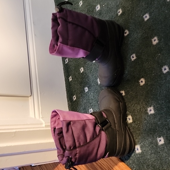 Tundra purple and black winter boots size 11.. - Picture 9 of 11